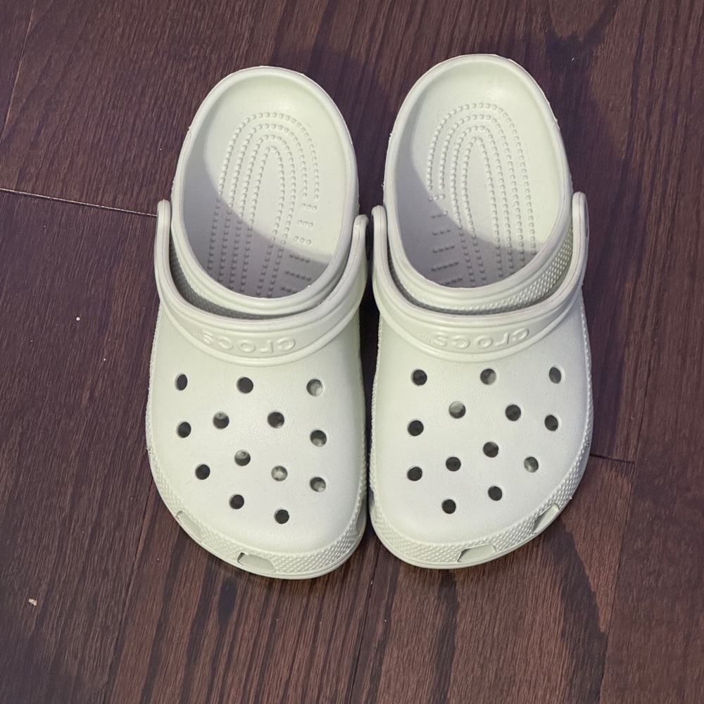 NWOT CROCS Kids Classic Clog - Light Green